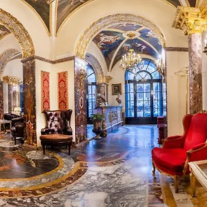 *** Hotel Des Epoques Italy