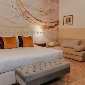 *** Hotel Le Clarisse Pantheon Italy